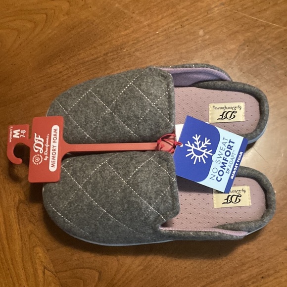 🌸NWT DEARFOAMS Womens Memory Foam Slippers - size Medium 7/8 - Picture 6 of 16
